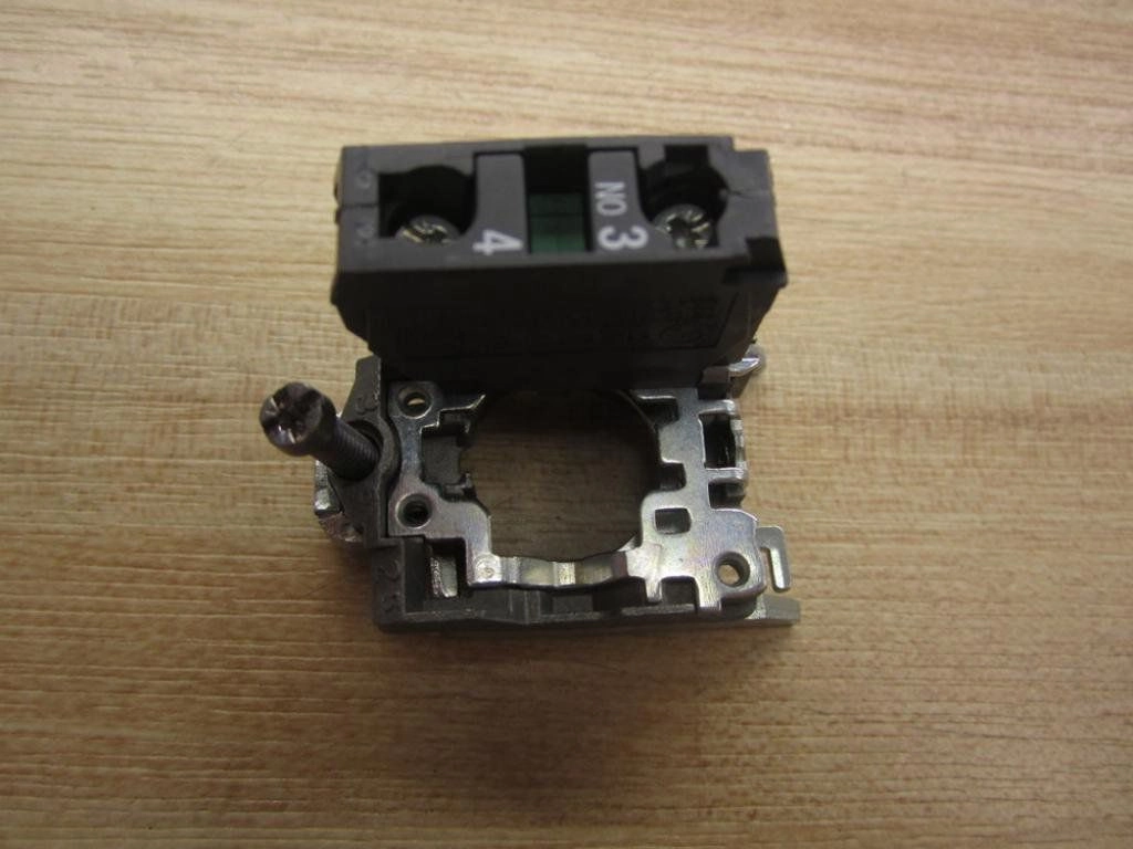 Schneider Electric ZB4BZ101 electrical switch accessory
