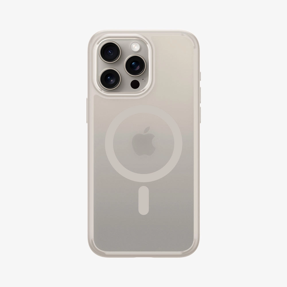 Spigen Ultra Hybrid (MagFit) iPhone 15