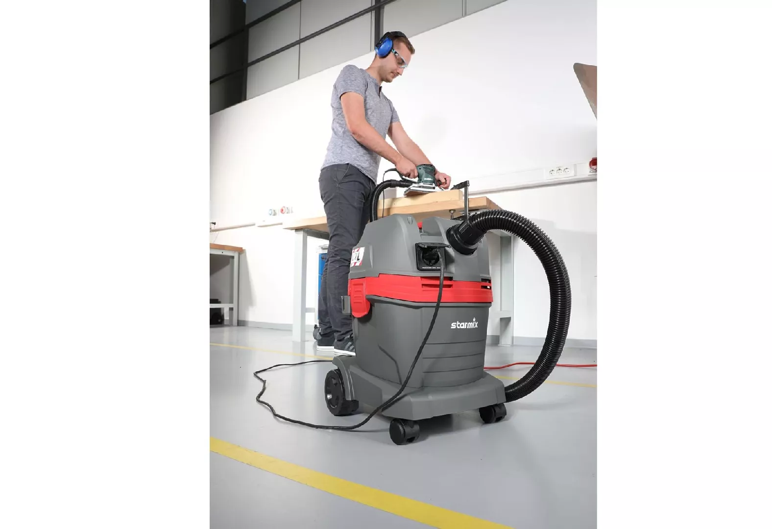 Starmix APL-1422 EWR 22 L cilindra vakuums Sausais un slapjais 1400 W putekļu maisiņš