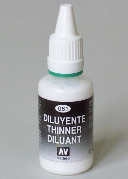 Vallejo VALLEJO Thinner 32 ml -