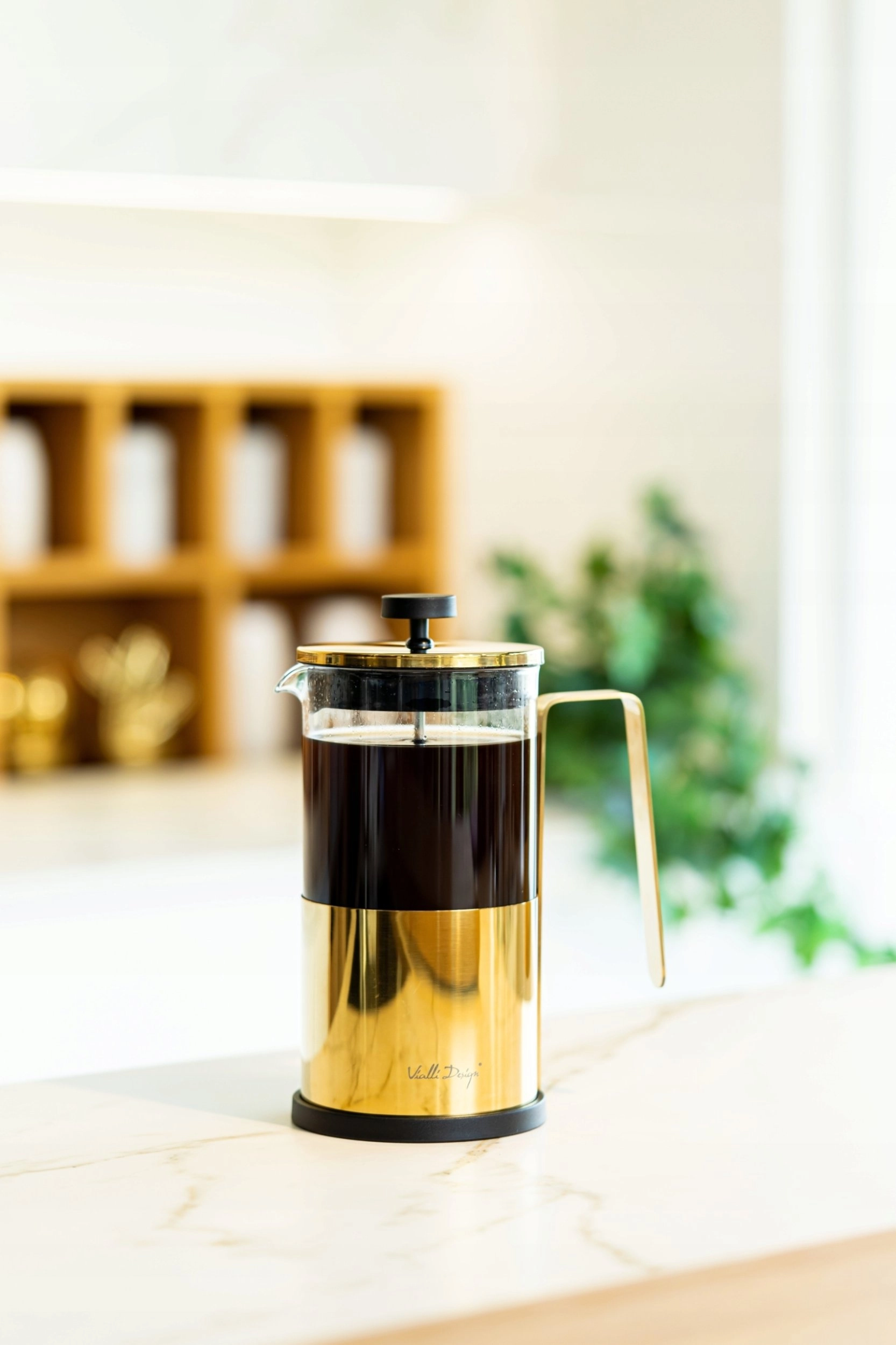 Vialli Design Coffee and tea maker