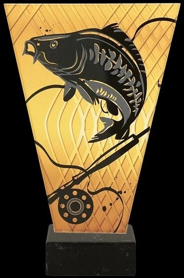 Victoria Sport Monochrome glass trophy on