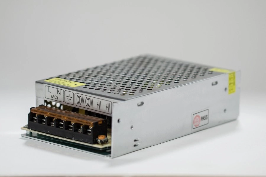 Zamel Zasilacz elektroniczny 230/12V DC 0-100W