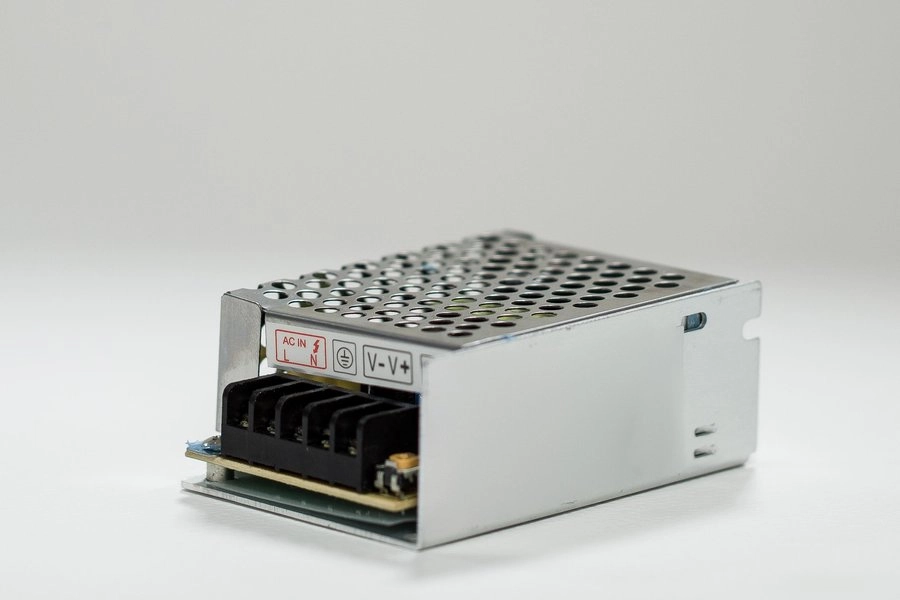 Zamel Zasilacz elektroniczny 230/12V DC 0-25W