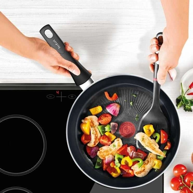 Tefal Titanium Force frying pan 24cm