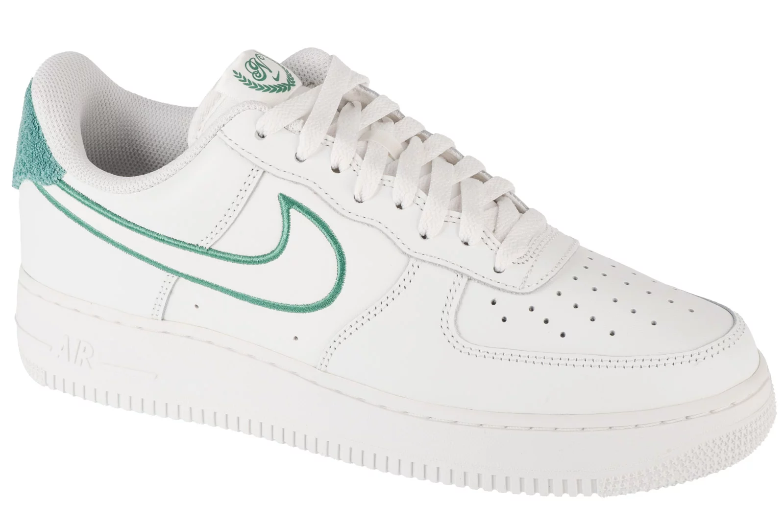 Nike Air Force 1 07 LV8
