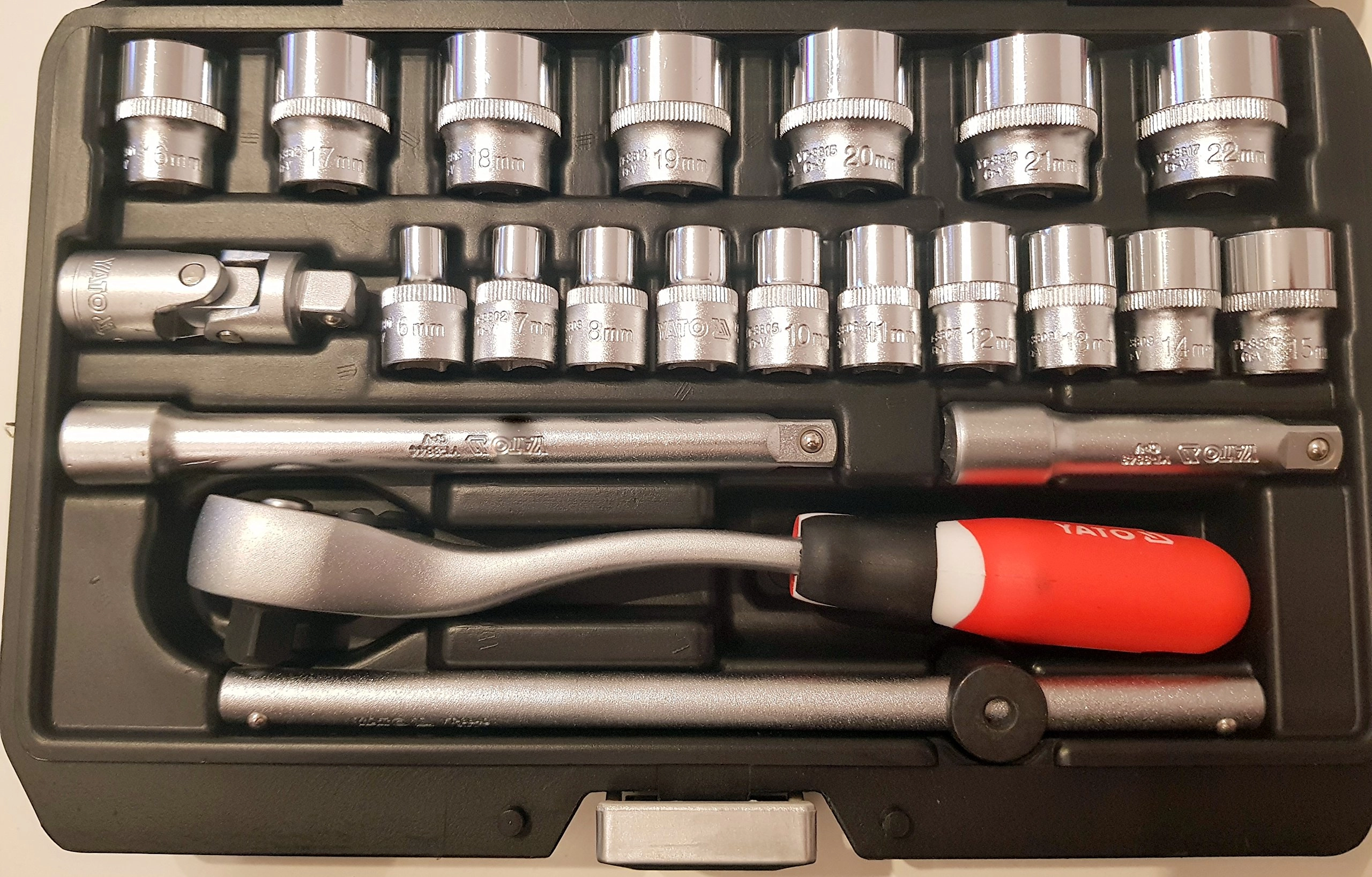 Set of socket wrenches 3/8```````` 22