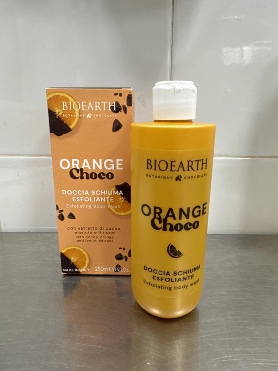 Carolina Herrera Bioearth  Orange Choco  Cleansing