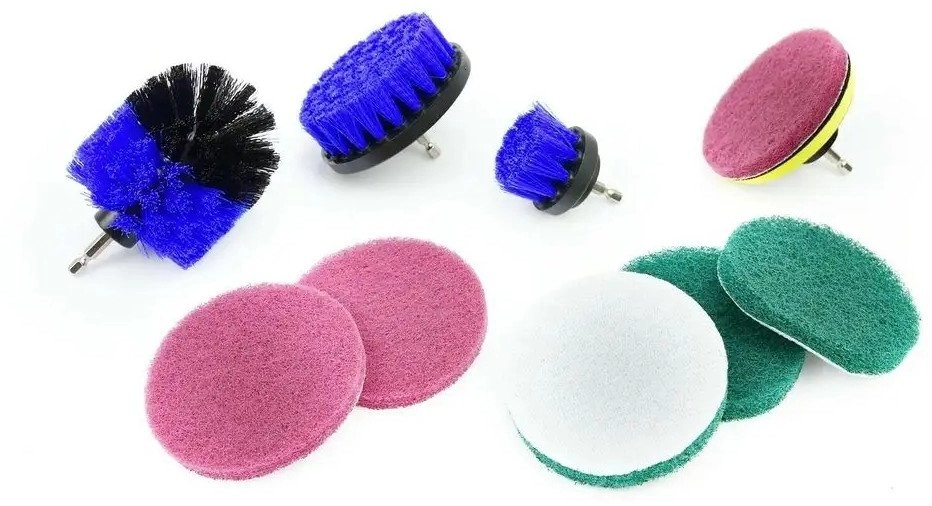 Cleaning brushes for a screwdriver 10