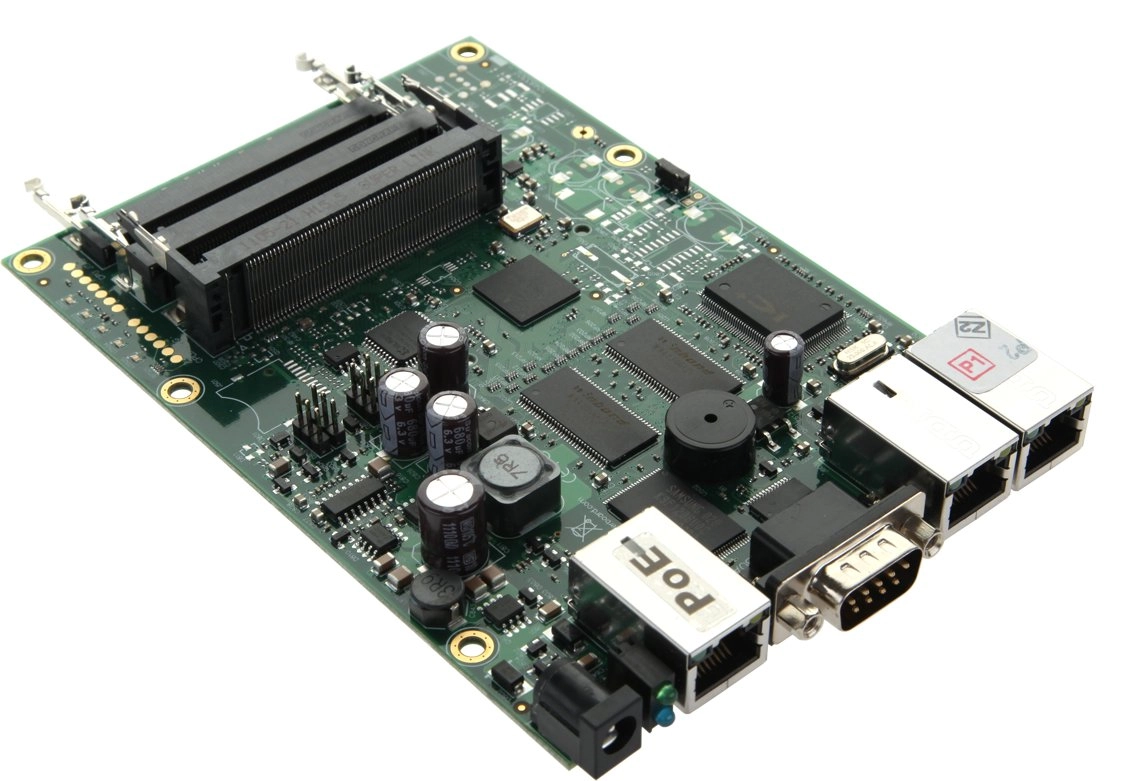 Router Board RB433/ CPU 300MHz/ 64MB