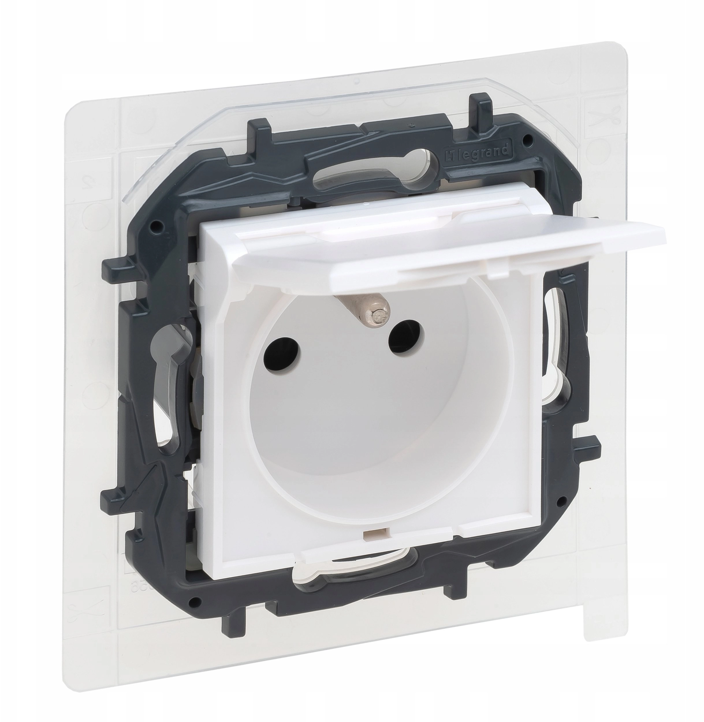 Niloe Step 2p+ socket with IP44