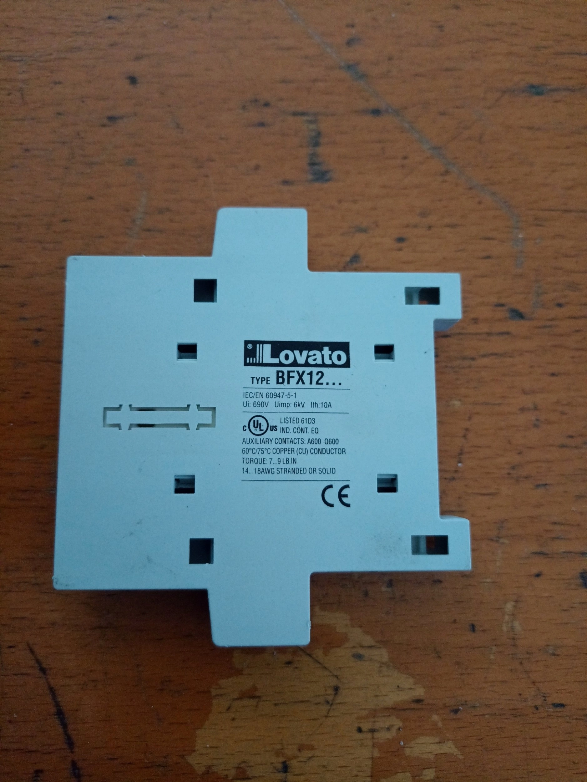 Lovato Electric Contacts support kit for
