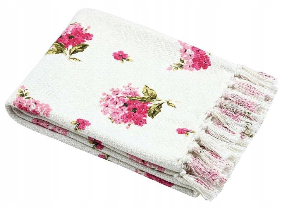Cotton bedspread with a floral pattern