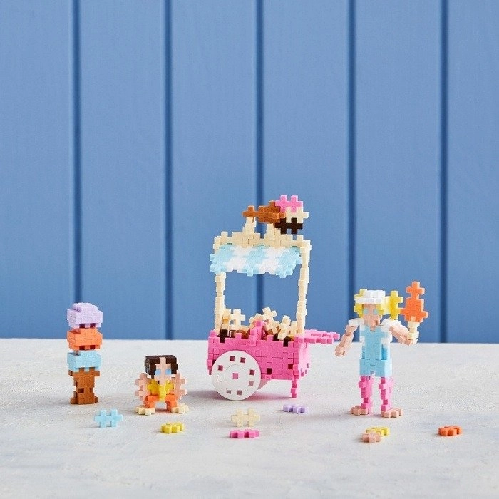 Plus Plus constructor Ice cream shop