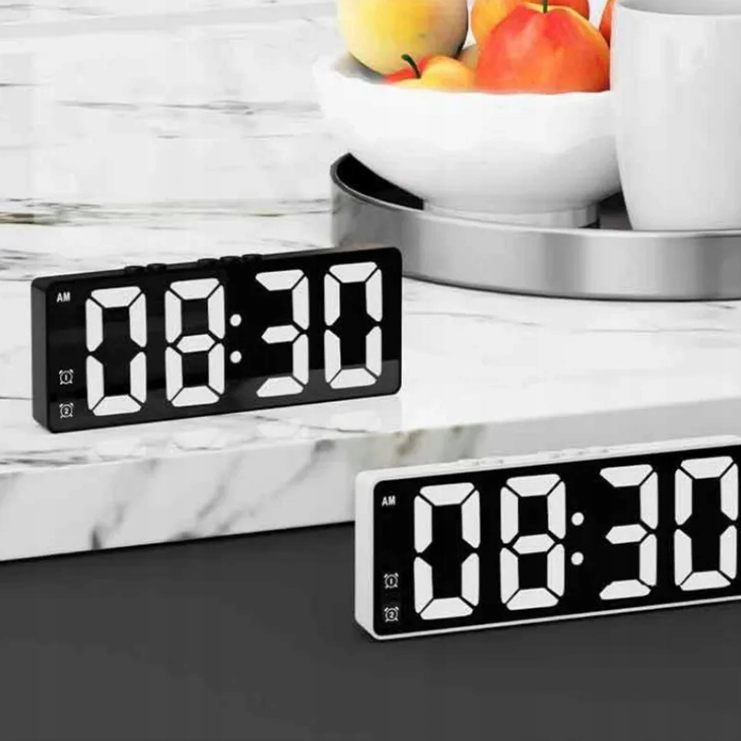 Strado Alarm clock electronic digital clock